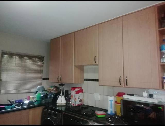 2 BEDROOM APARTMENT FOR SALE IN SUNNYSIDE